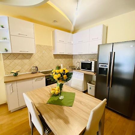 'M&M' Two Bedroom Apartment In Center Of Budva Exterior photo